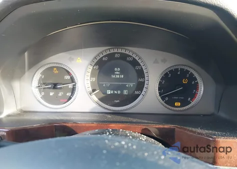 2011 Mercedes-Benz Glk 350 4Matic z USA, uszkodzony, nr VIN WDCGG8HBXBF653458